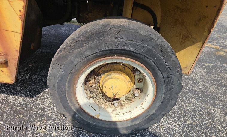 image for item EO4664 Yale GP 050 forklift