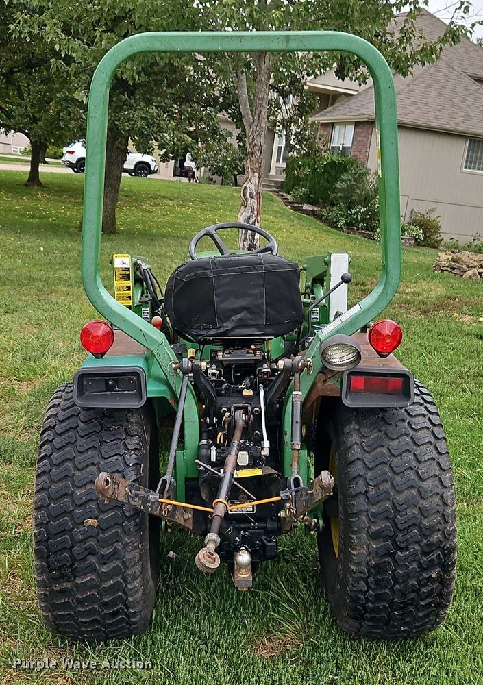 image for item EO4686 1990 John Deere 855 MFWD tractor