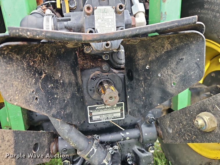 image for item EO4686 1990 John Deere 855 MFWD tractor