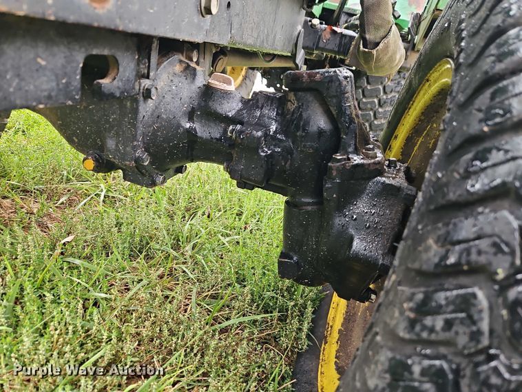 image for item EO4686 1990 John Deere 855 MFWD tractor