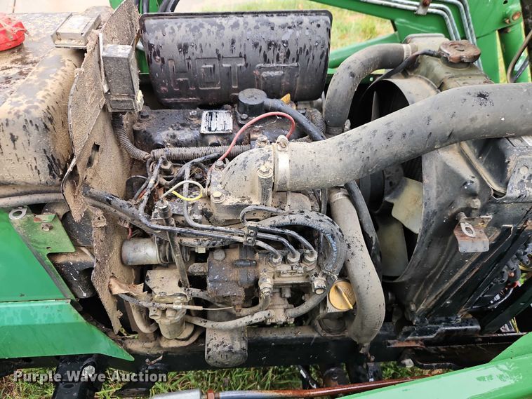 image for item EO4686 1990 John Deere 855 MFWD tractor