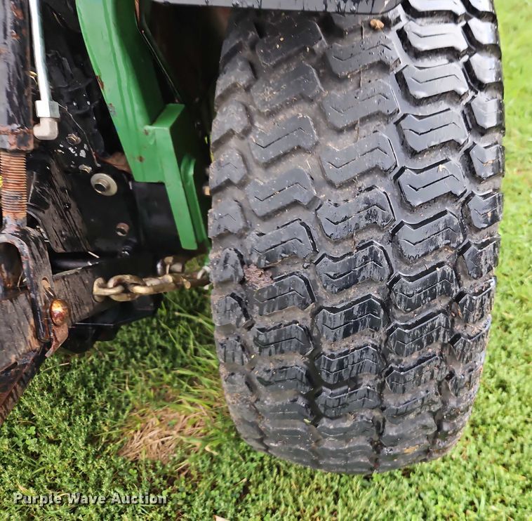 image for item EO4686 1990 John Deere 855 MFWD tractor