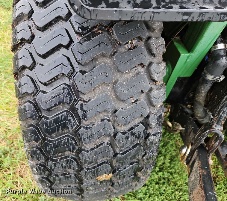 image for item EO4686 1990 John Deere 855 MFWD tractor