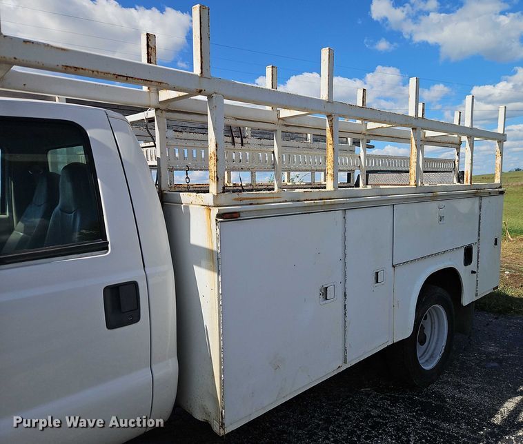 image for item EO4688 2008 Ford F550 Super Duty utility / service truck