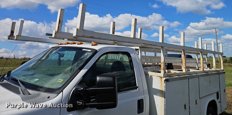 image for item EO4688 2008 Ford F550 Super Duty utility / service truck