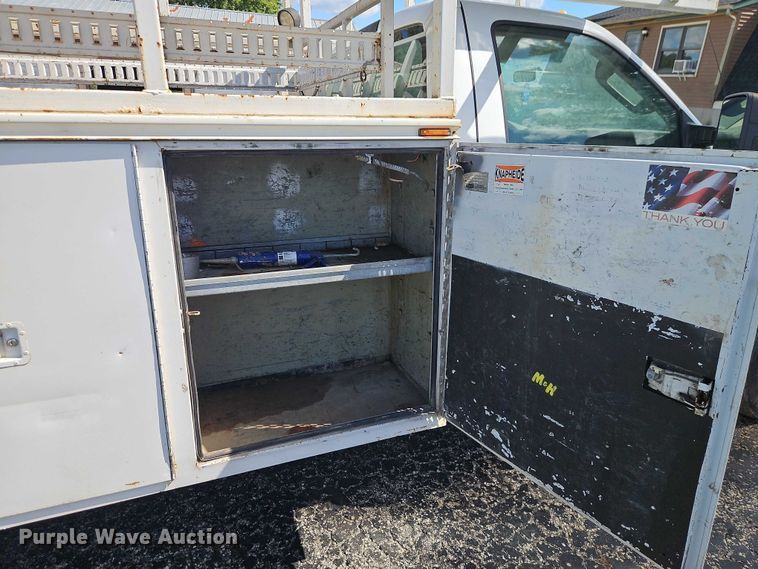 image for item EO4688 2008 Ford F550 Super Duty utility / service truck