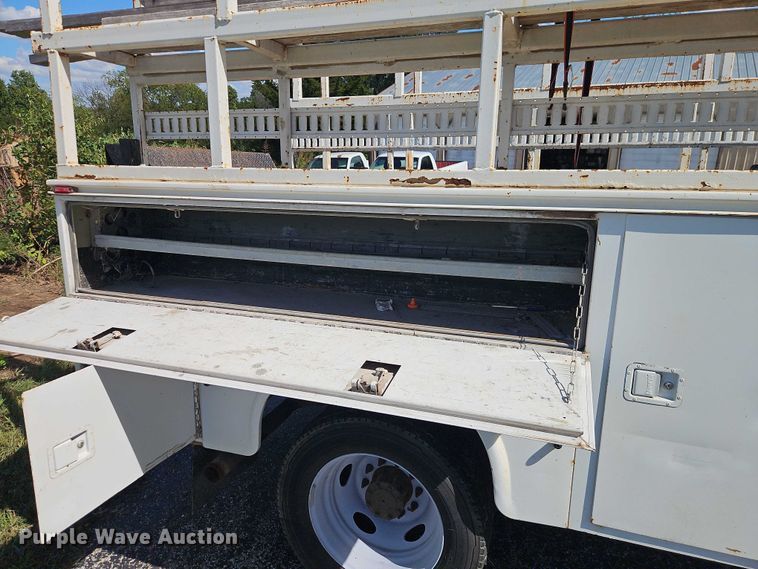 image for item EO4688 2008 Ford F550 Super Duty utility / service truck