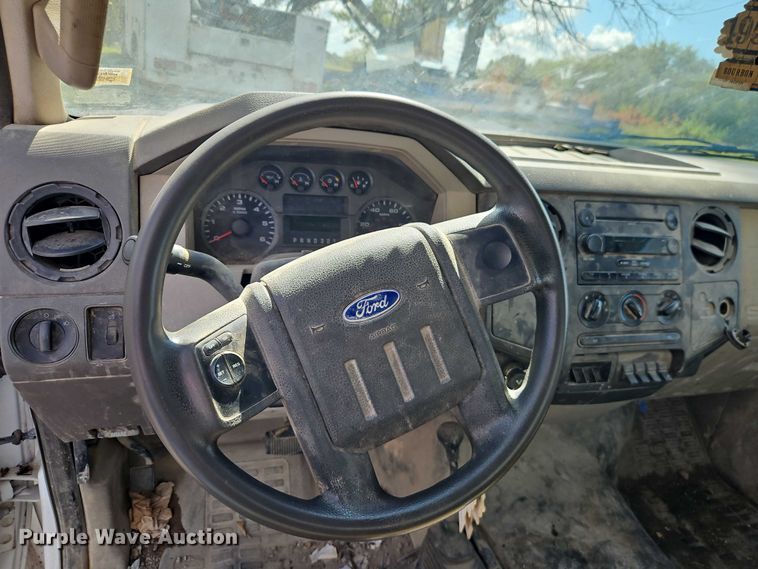 image for item EO4688 2008 Ford F550 Super Duty utility / service truck