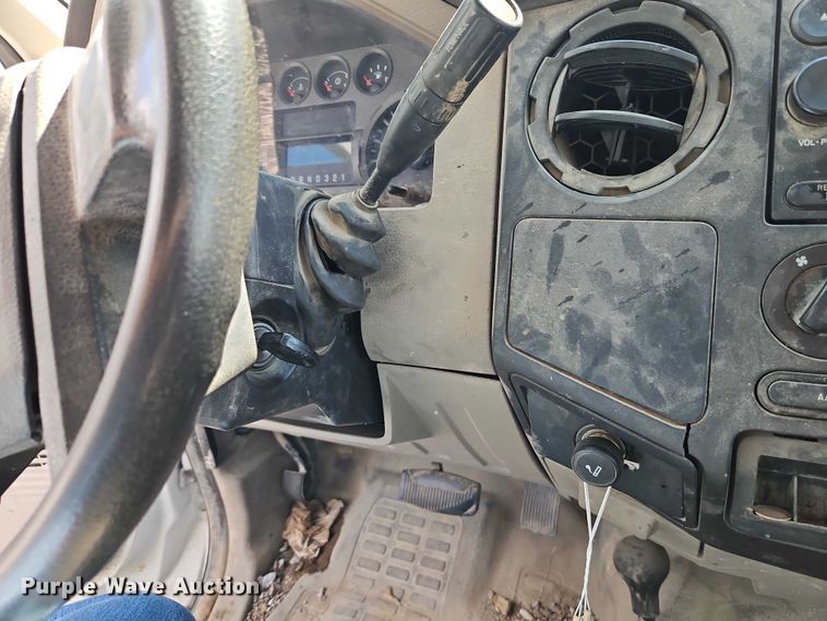 image for item EO4688 2008 Ford F550 Super Duty utility / service truck