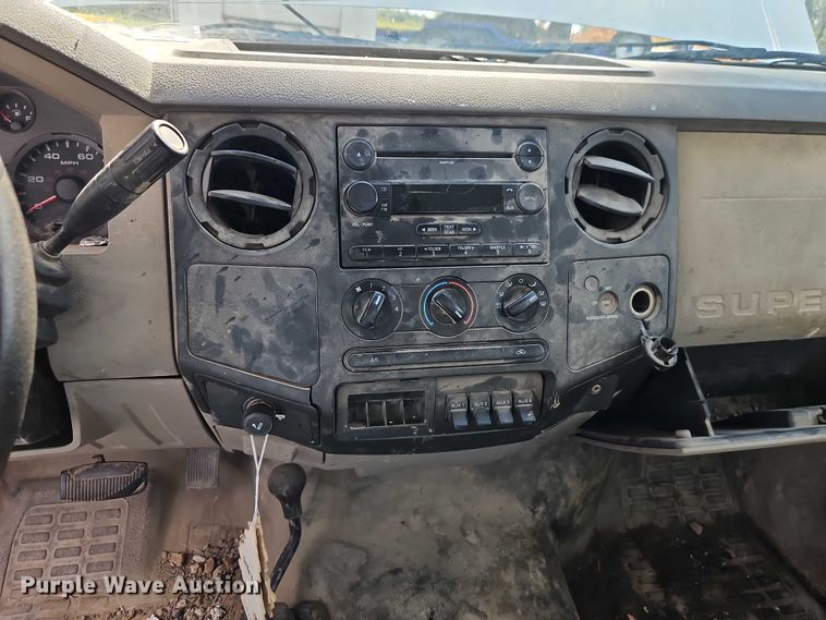 image for item EO4688 2008 Ford F550 Super Duty utility / service truck