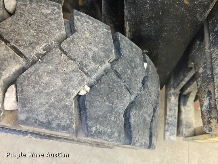 image for item EO4689 Hyster H50XM forklift