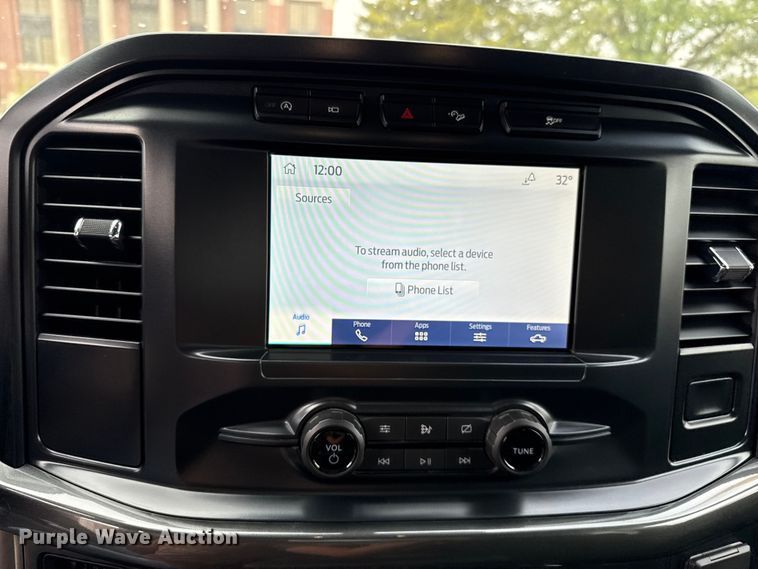 image for item EP0646 2021 Ford F150 SuperCrew pickup truck