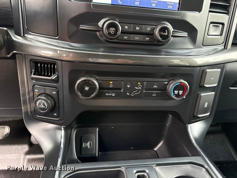 image for item EP0646 2021 Ford F150 SuperCrew pickup truck