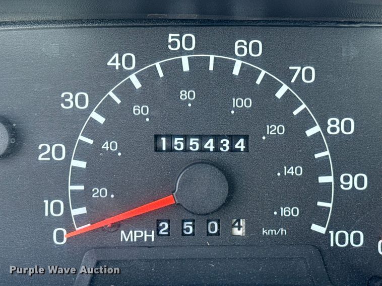 image for item EP0680 2004 Ford F750 Super Duty truck cab and chassis