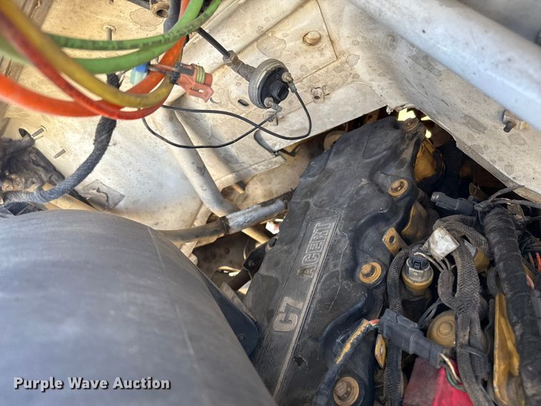 image for item EP0680 2004 Ford F750 Super Duty truck cab and chassis