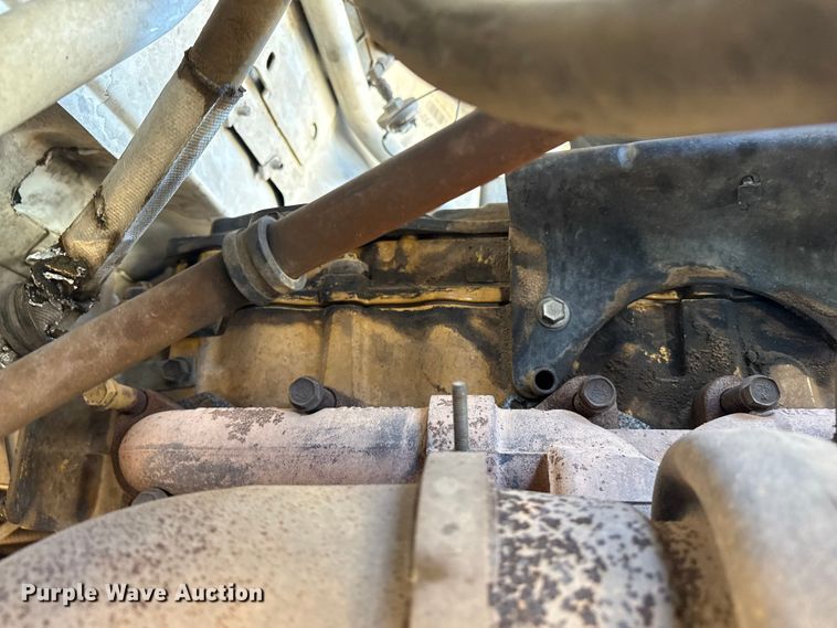 image for item EP0680 2004 Ford F750 Super Duty truck cab and chassis