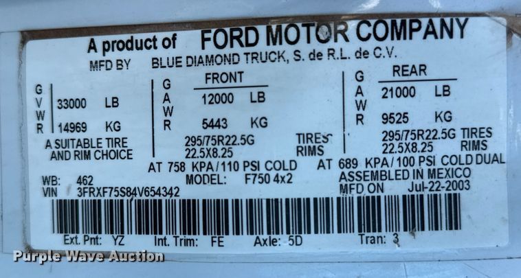 image for item EP0680 2004 Ford F750 Super Duty truck cab and chassis