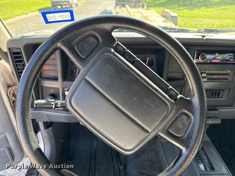 image for item EP0681 1996 Jeep Cherokee SUV