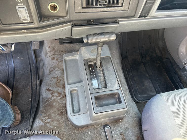 image for item EP0681 1996 Jeep Cherokee SUV