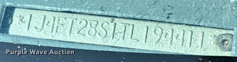 image for item EP0681 1996 Jeep Cherokee SUV