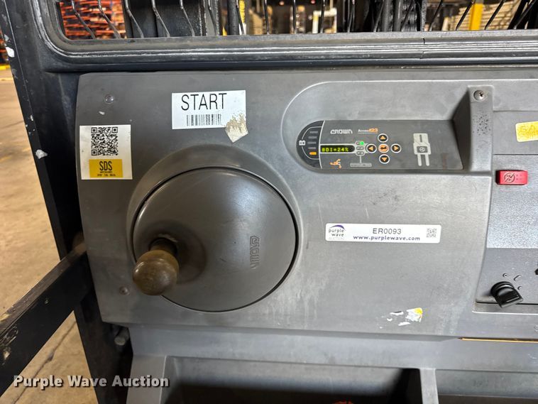 image for item ER0093 2013 Crown SP3505-30 order picker