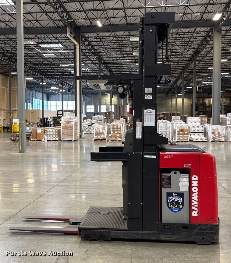 image for item ER0097 2017 Raymond 5400 order picker