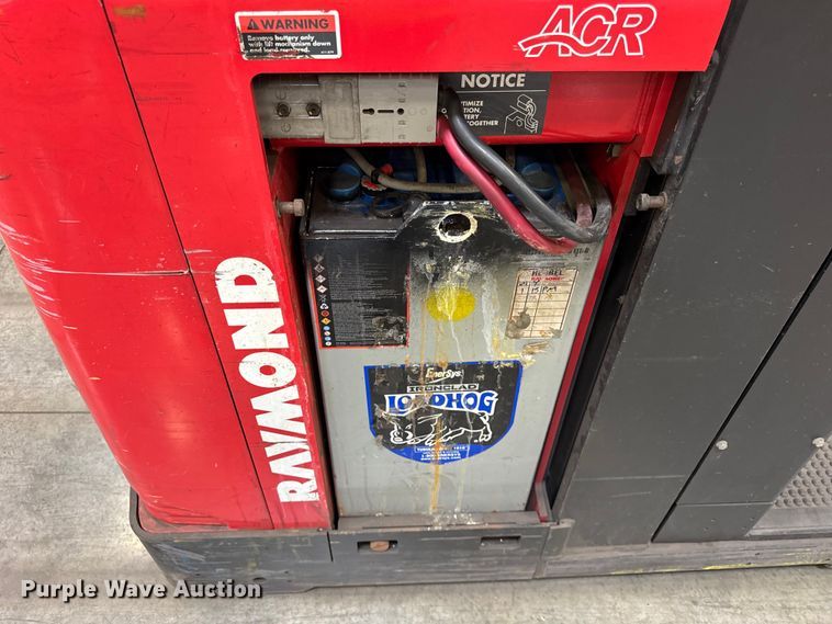 image for item ER0097 2017 Raymond 5400 order picker