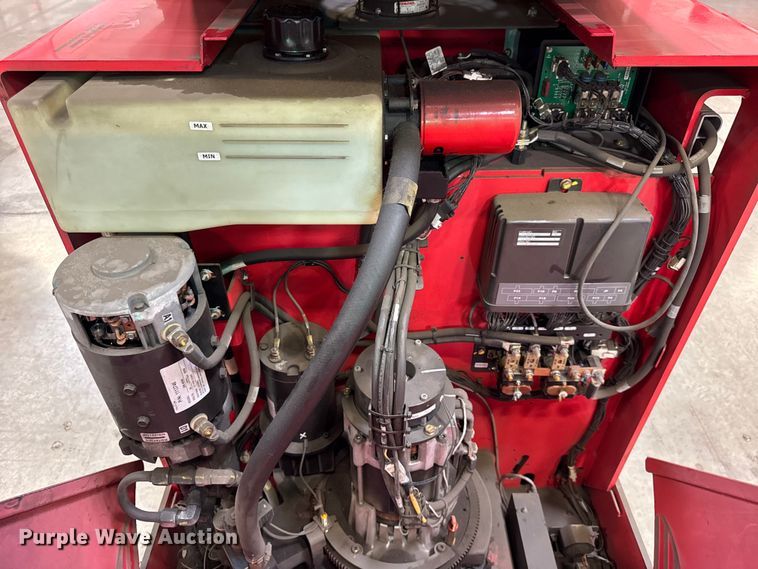 image for item ER0097 2017 Raymond 5400 order picker