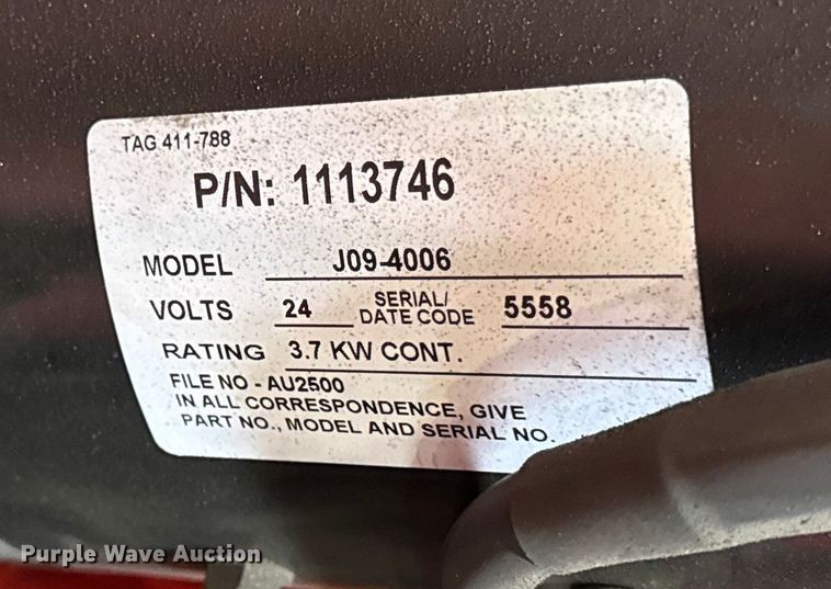 image for item ER0097 2017 Raymond 5400 order picker