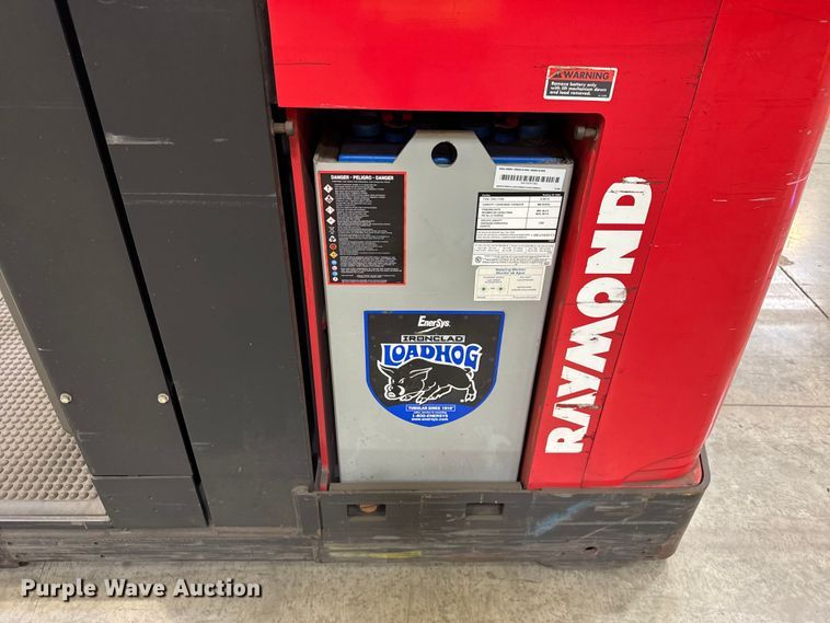 image for item ER0097 2017 Raymond 5400 order picker