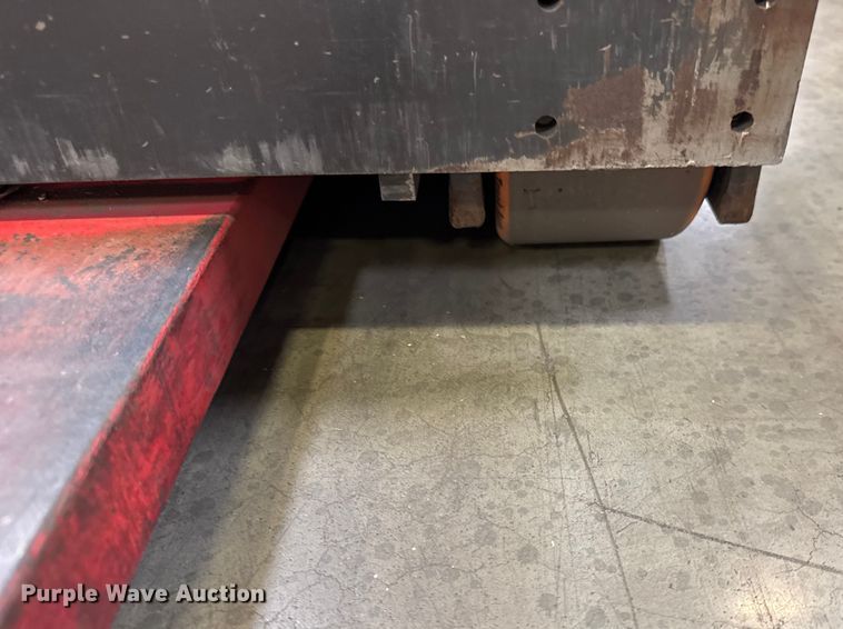 image for item ER0097 2017 Raymond 5400 order picker