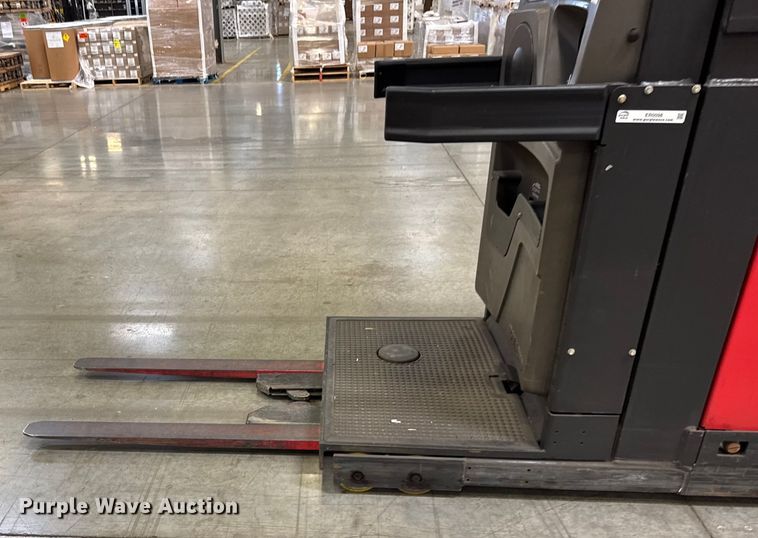 image for item ER0098 2017 Raymond 5400 order picker