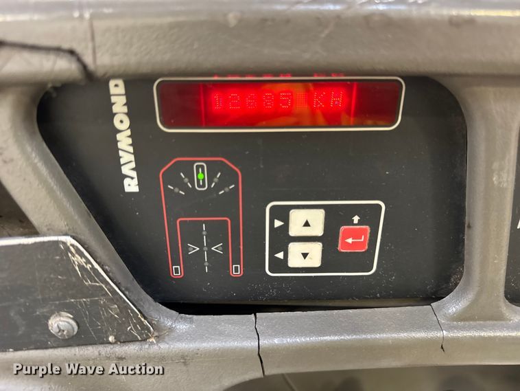 image for item ER0098 2017 Raymond 5400 order picker