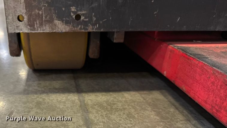 image for item ER0098 2017 Raymond 5400 order picker