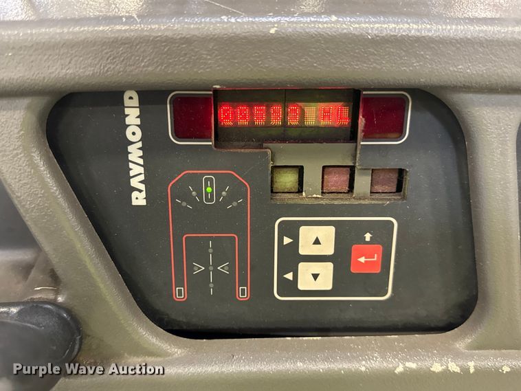 image for item ER0099 2016 Raymond 5600 order picker