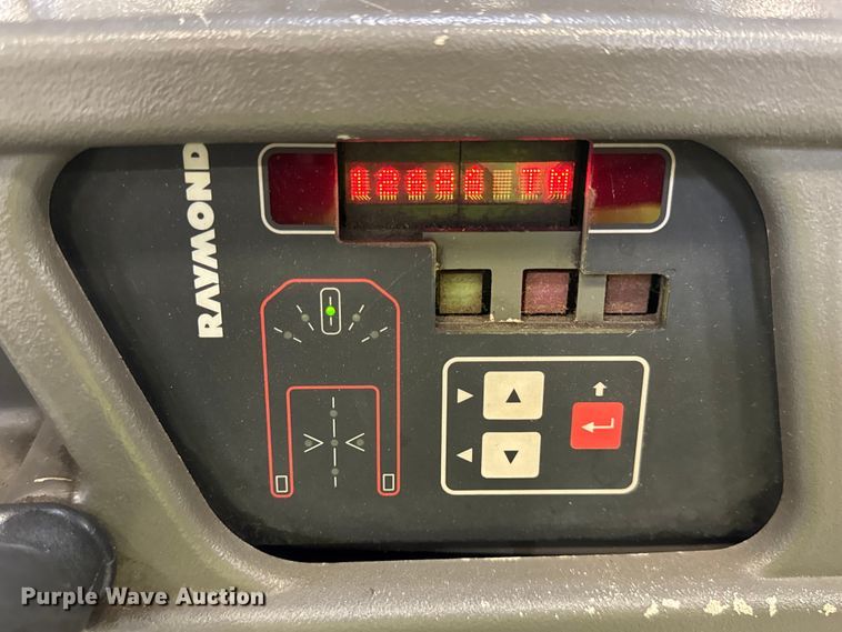 image for item ER0099 2016 Raymond 5600 order picker