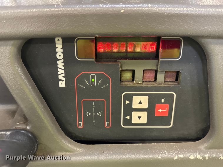 image for item ER0099 2016 Raymond 5600 order picker