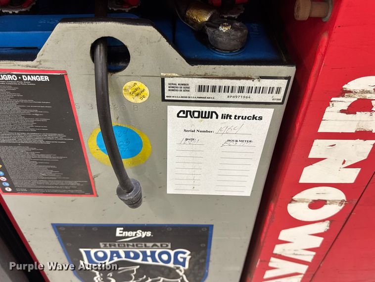 image for item ER0099 2016 Raymond 5600 order picker