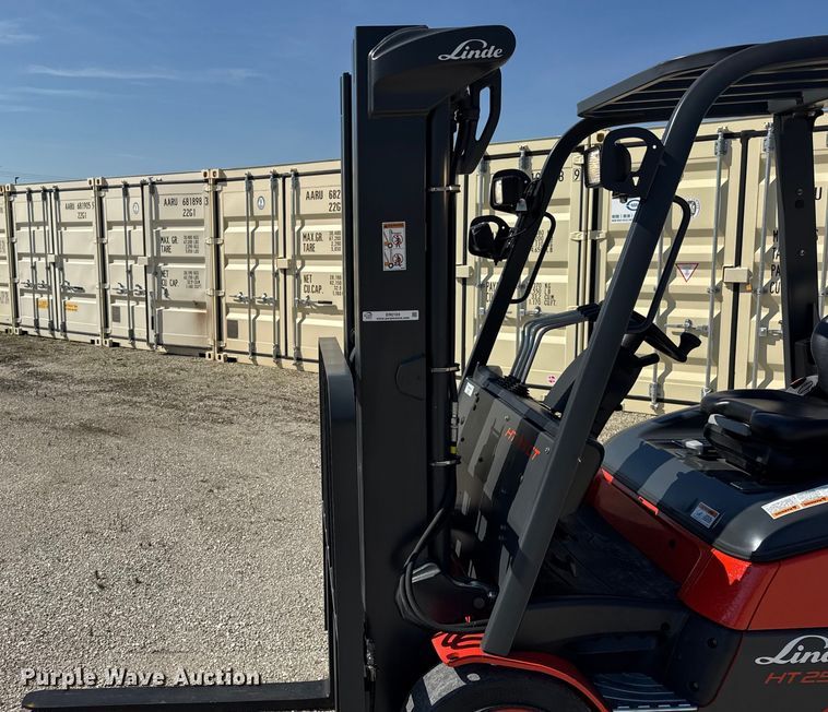 image for item ER0104 2023 Linde HT25CT forklift