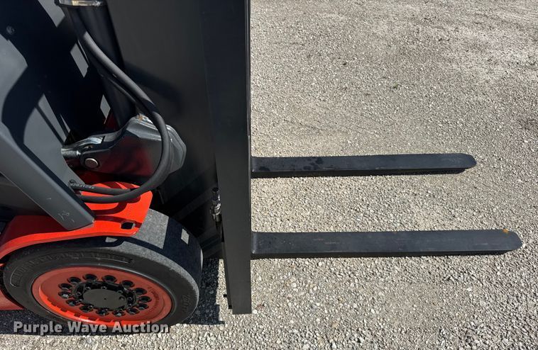 image for item ER0104 2023 Linde HT25CT forklift
