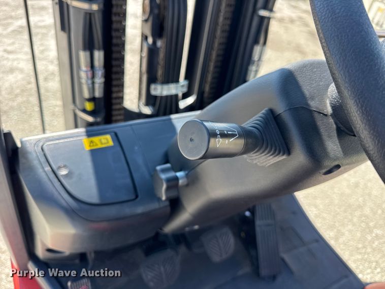 image for item ER0104 2023 Linde HT25CT forklift