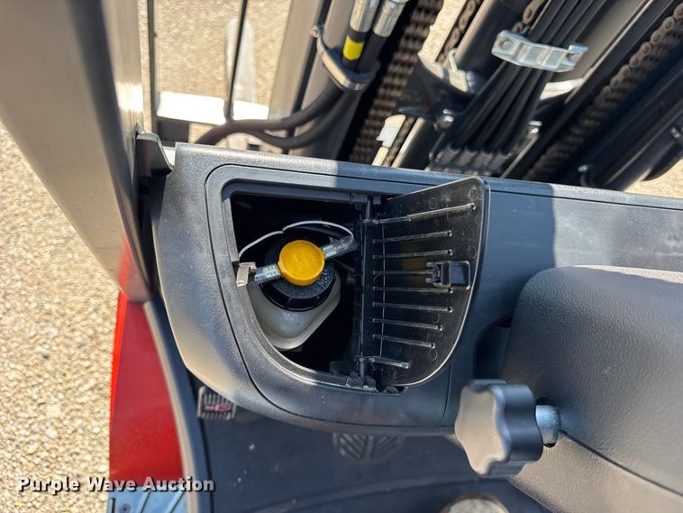 image for item ER0104 2023 Linde HT25CT forklift