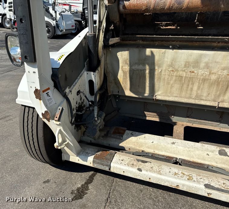 image for item ER0106 2013 Elgin Pelican Series NP street sweeper