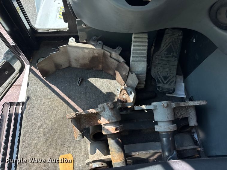 image for item ER0106 2013 Elgin Pelican Series NP street sweeper