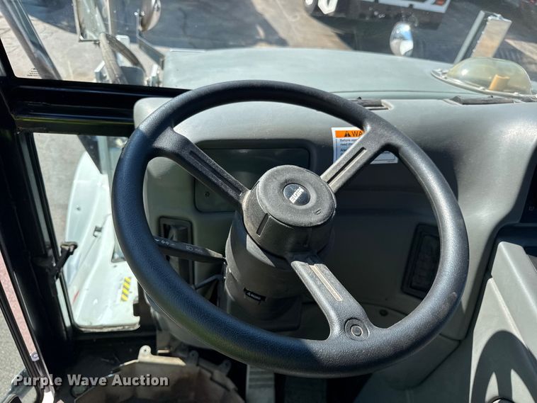 image for item ER0106 2013 Elgin Pelican Series NP street sweeper