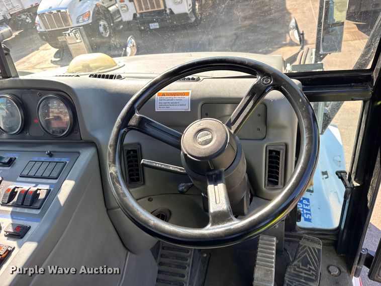 image for item ER0106 2013 Elgin Pelican Series NP street sweeper