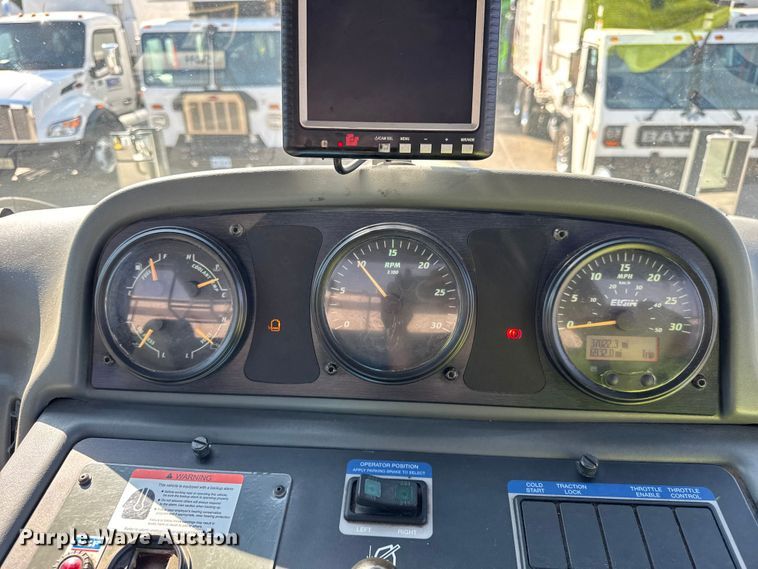 image for item ER0106 2013 Elgin Pelican Series NP street sweeper