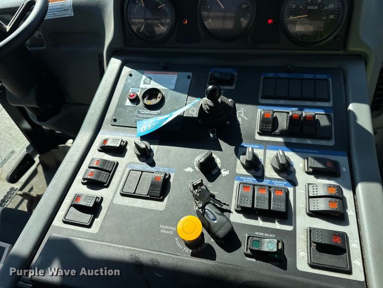 image for item ER0106 2013 Elgin Pelican Series NP street sweeper