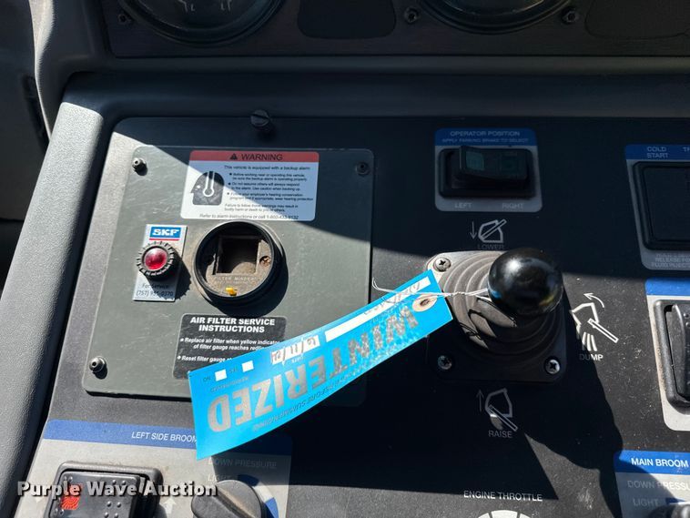 image for item ER0106 2013 Elgin Pelican Series NP street sweeper