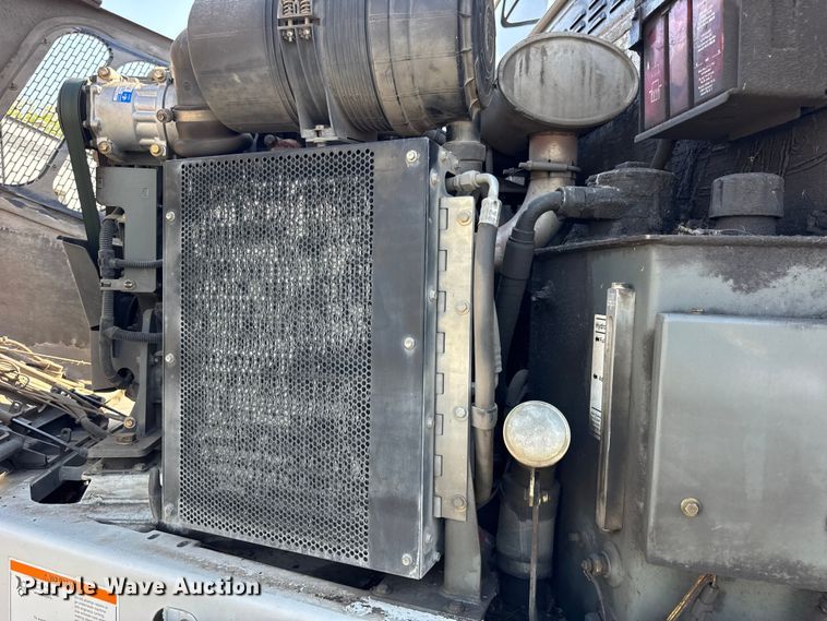 image for item ER0106 2013 Elgin Pelican Series NP street sweeper